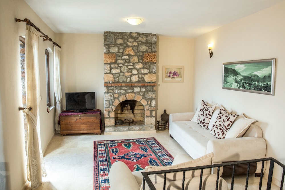 Two Stone Homes
