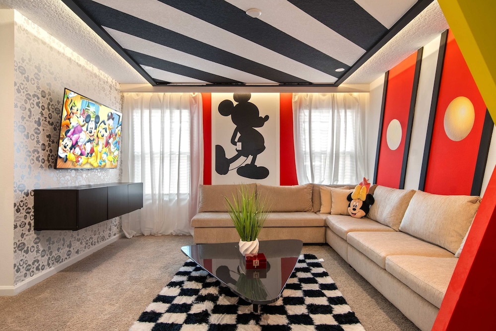Luxe 9-bedroom Escape With Private Pool & Game Loft Solara Resort Near Disney
