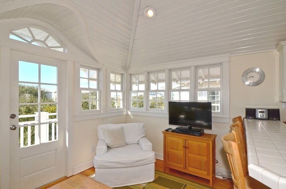Cottage Rental Agency - Seaside, Florida