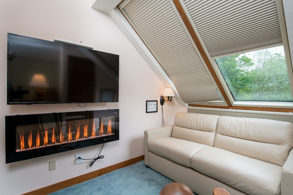 Sunrise Bear Ridge C4 4 Bedroom Condo