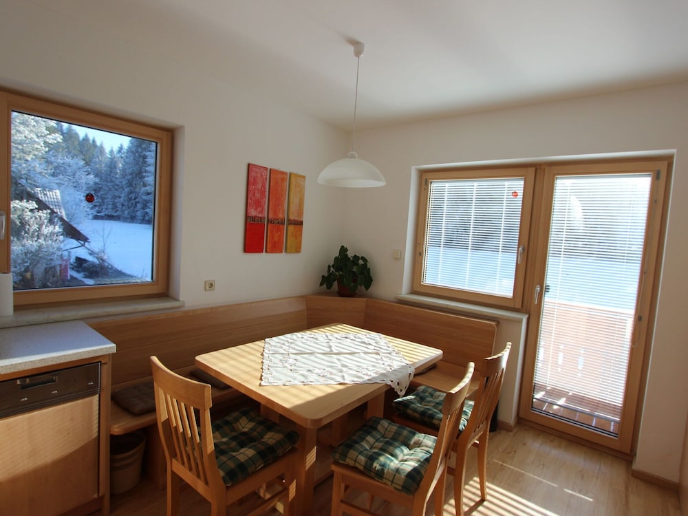 Lovely Apartment in Tropolach With Sauna