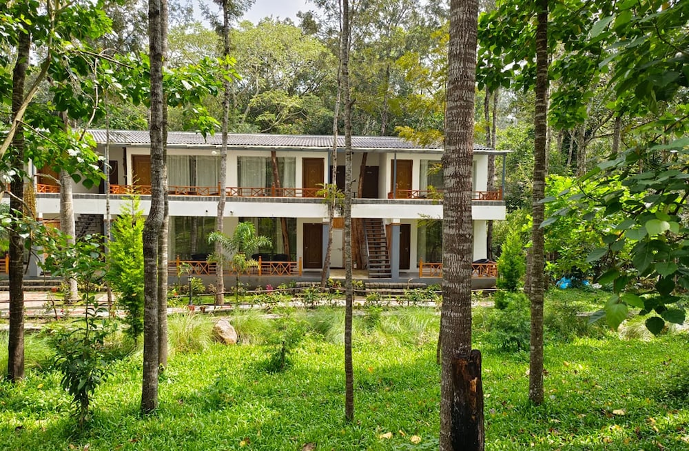 kolaahalam Mainland Resorts and Spa
