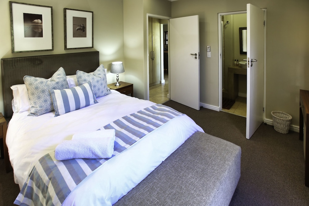 Ellefsen Golf Suite 103 Langebaan 4-slpr view 5