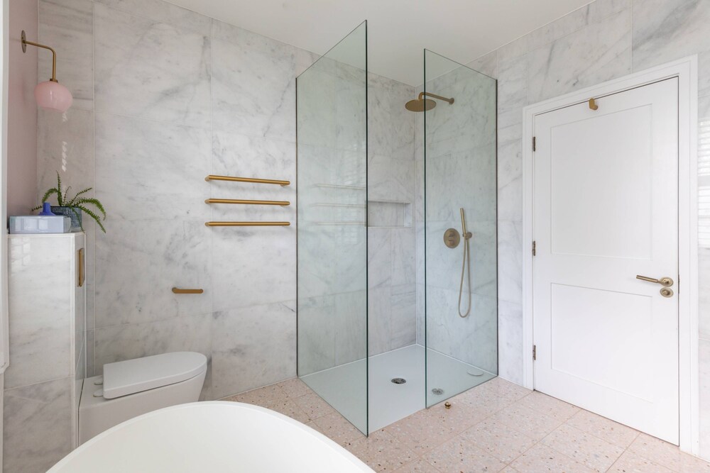 Westbourne Park Road XVI by Onefinestay