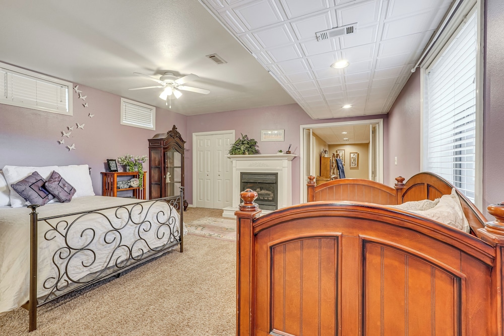 Waterfront Beaver Lake House w/ Deck & Fire Pit! view 5