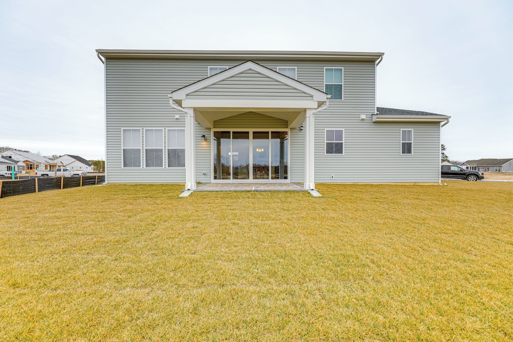 8 Mi to Bethany Beach: Delaware Family Home