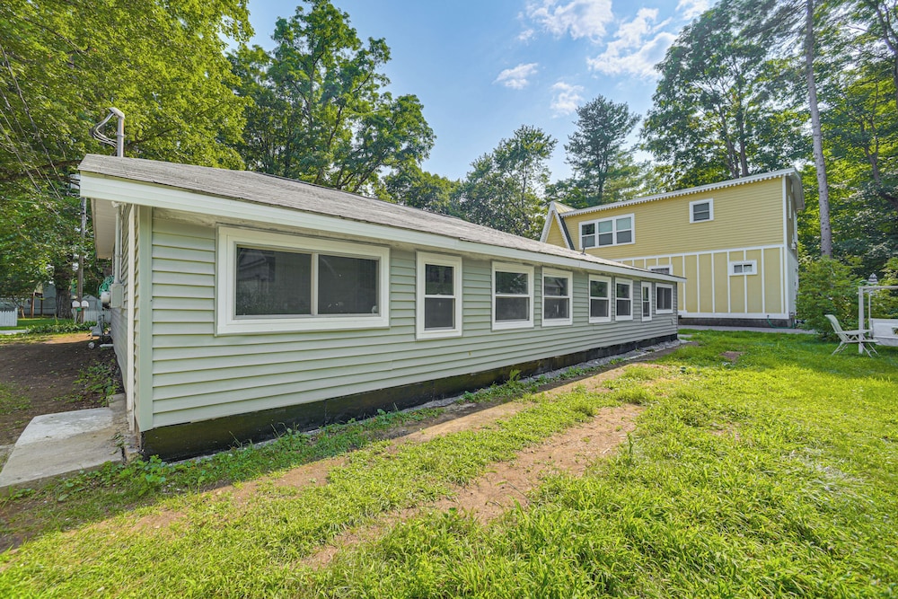 1 Mi to Dtwn Saratoga Springs: Cozy Duplex Apt!