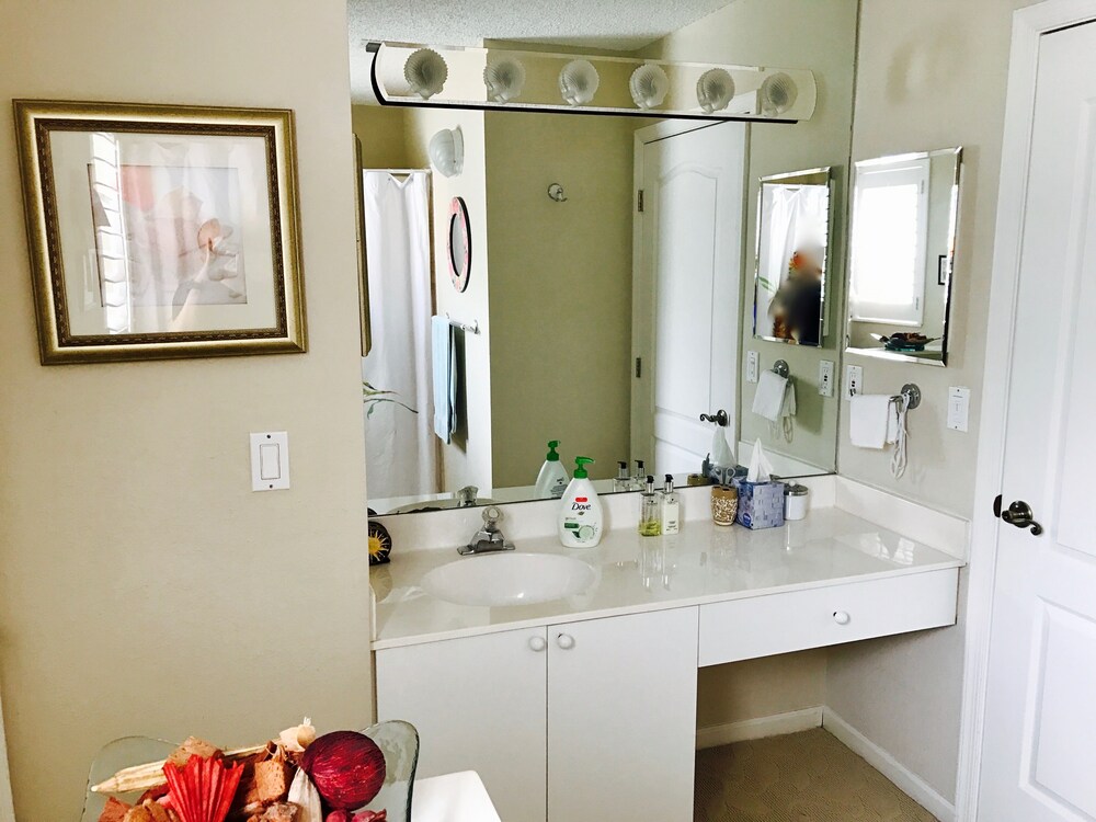 Private-Luxurious Mediterranean Villa - Property Image 34