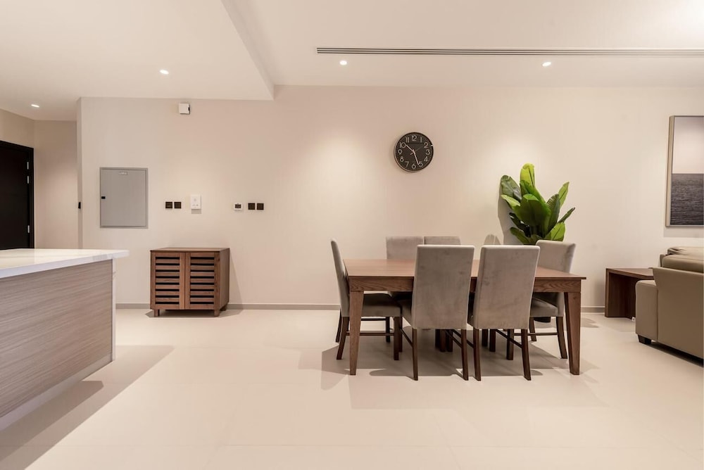 Elite Downtown Residence 2
