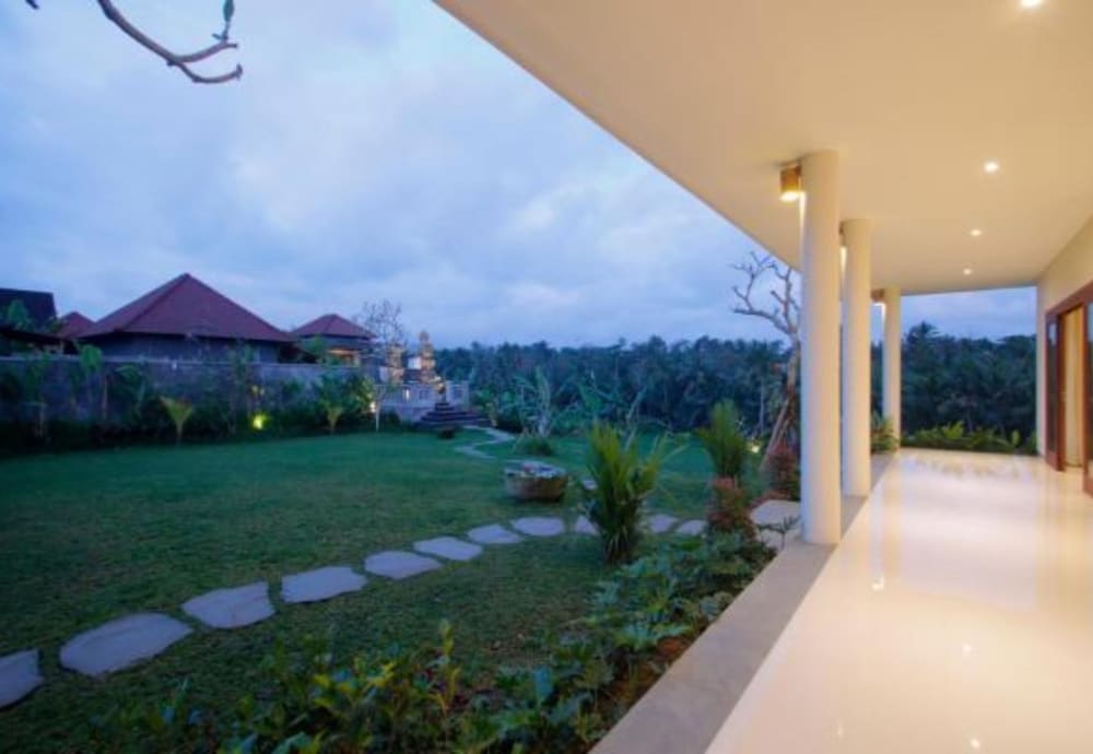DLobong Suites Ubud