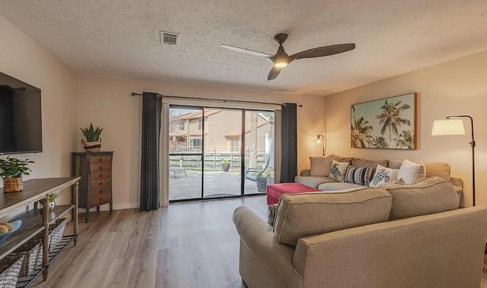 Gulf Highlands 229- St. Katherine Blvd