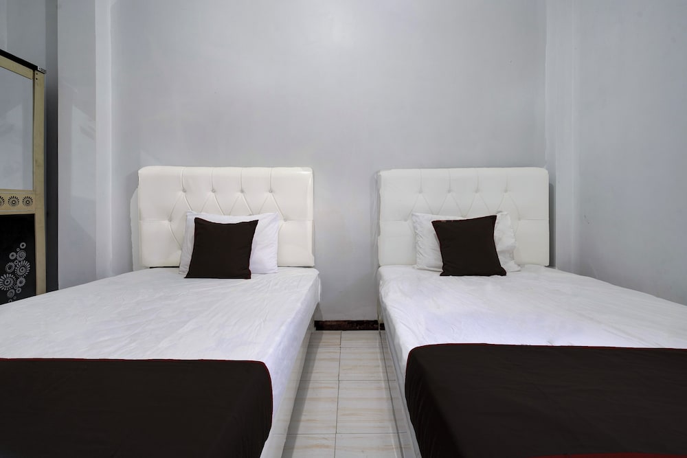 Hotel O 94843 Syariah Hj. Lilis Sukabumi