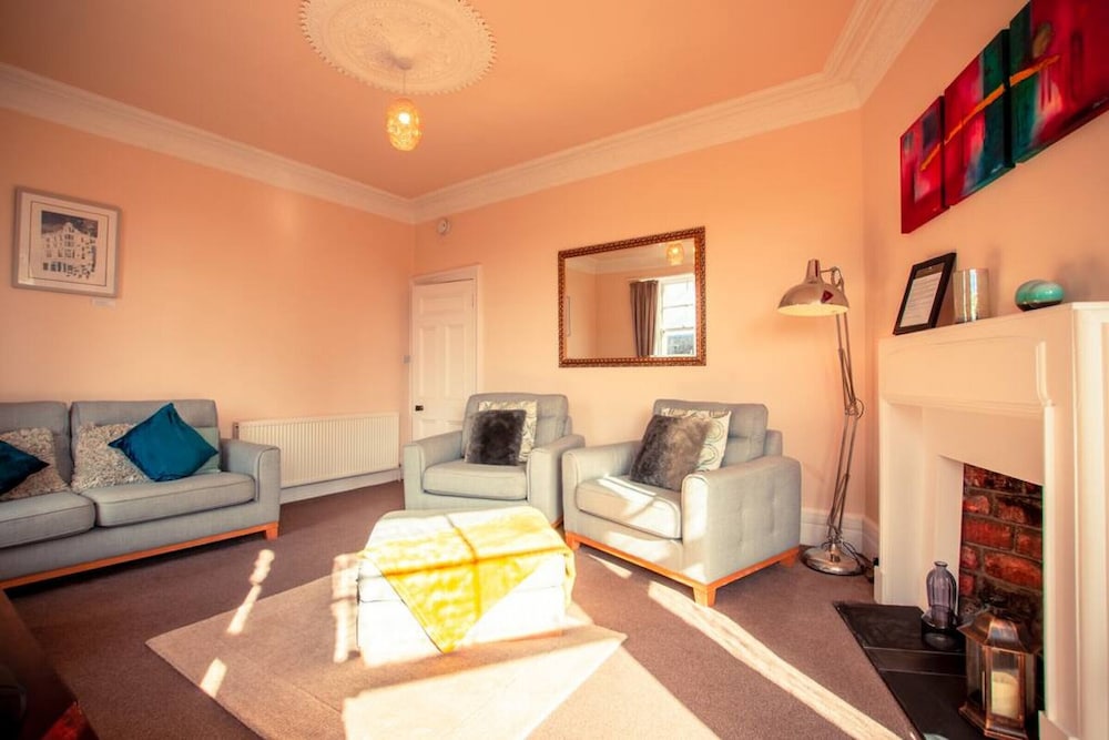 Magdalen House - Stunning Spacious Apartment in the Heart of Dundee view 2