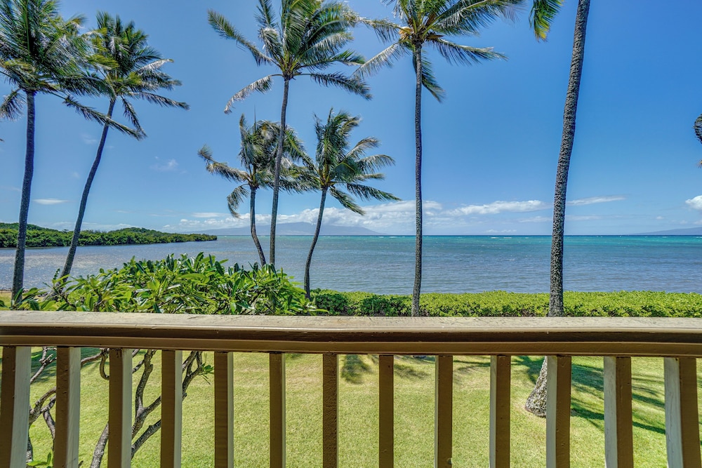 Kaunakakai Condo w/ Private Lanai & Ocean Views!