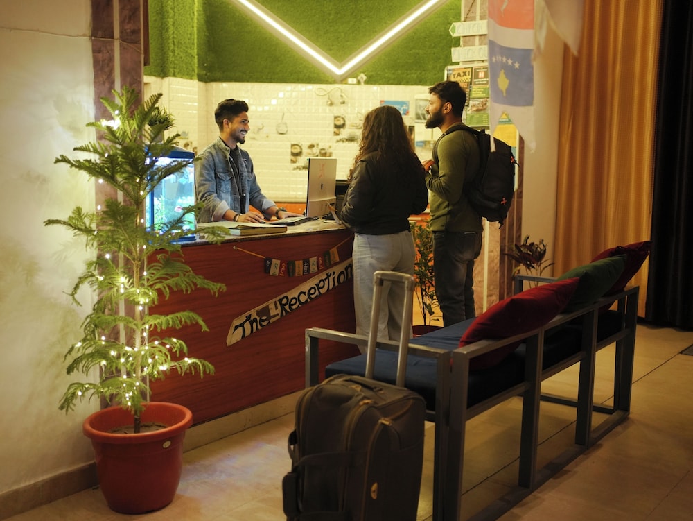 Skyard Hostel & Homestay (Harsil Valley)