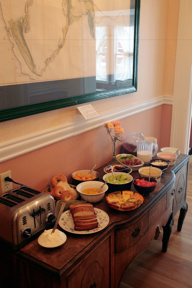 Half Moon Bay Vacations - Zaballa House - Property Image 7