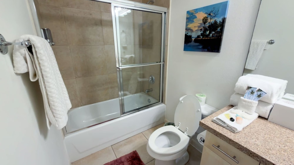 Channel Views Private Boat Slip Pool & Patio 3 Bedroom Apts