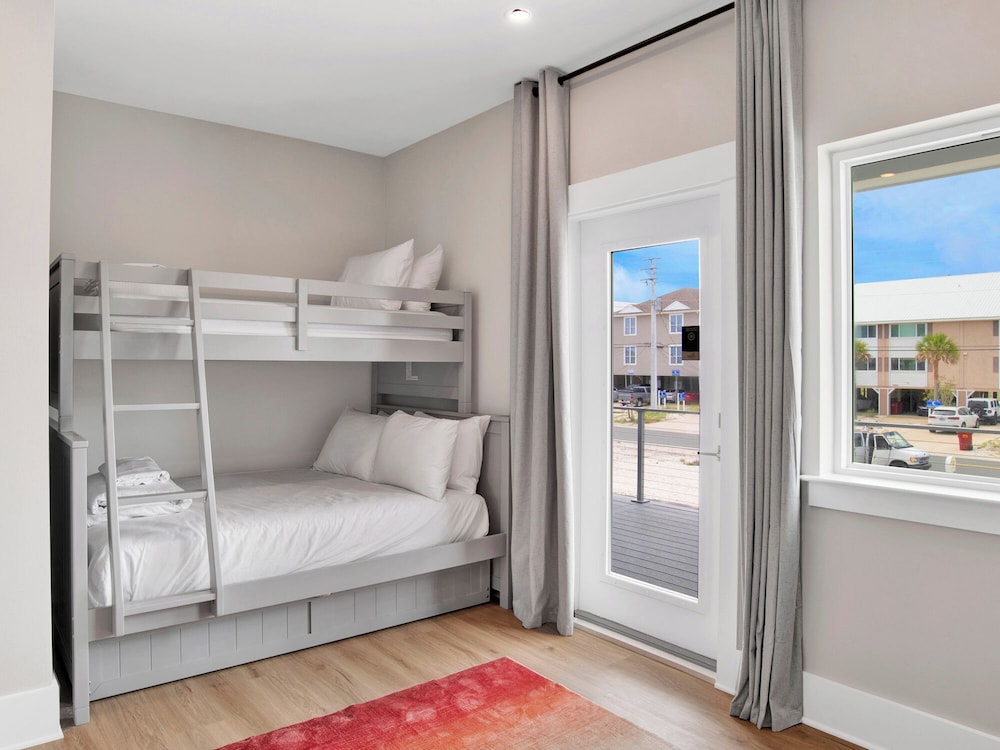 Navarre Dreams by Southern Vacation Rentals
