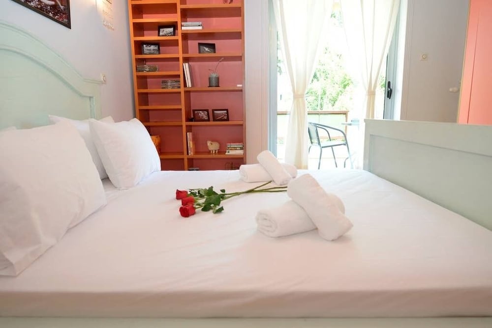 Kifisia Vacations - New Superb  Luminous 2 Bedroom Apartment - Property Image 2