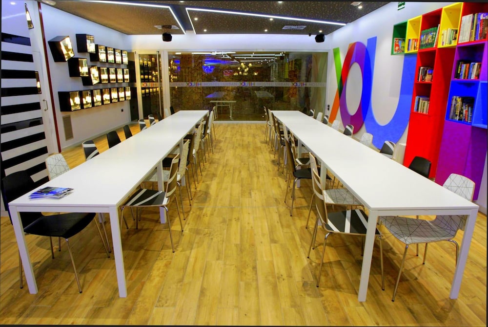 Urban Youth Hostel