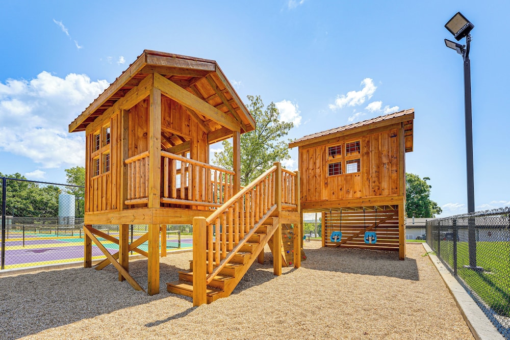 Cozy Kimberling City Condo on Table Rock Lake! view 5