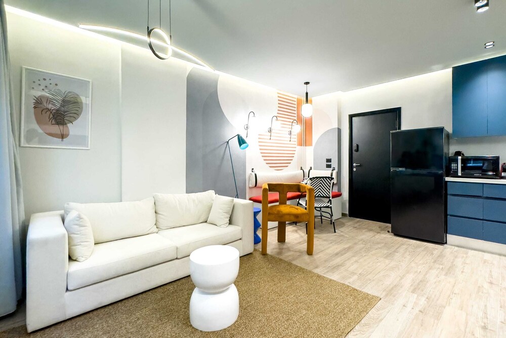 The 2 BDR Sapphire Condo 5 min to CAI Airport