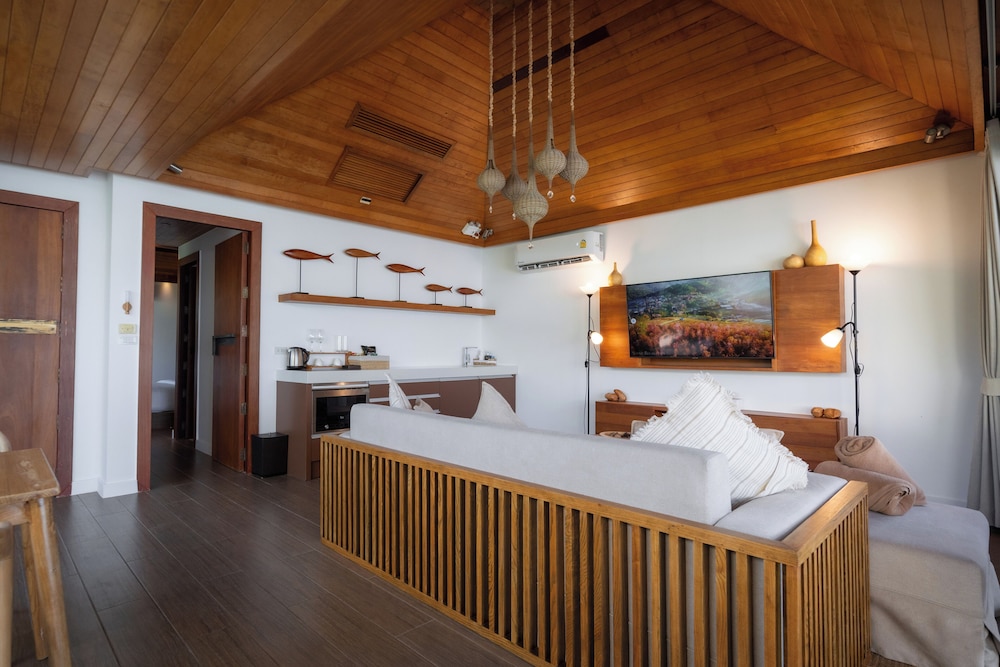 Zaya Beach Club & Resort