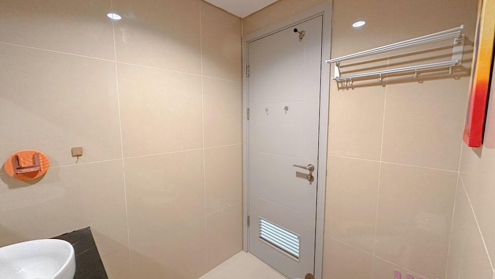 Comfortable Living And Best Location 1Br At Grand Sungkono Lagoon Apartment