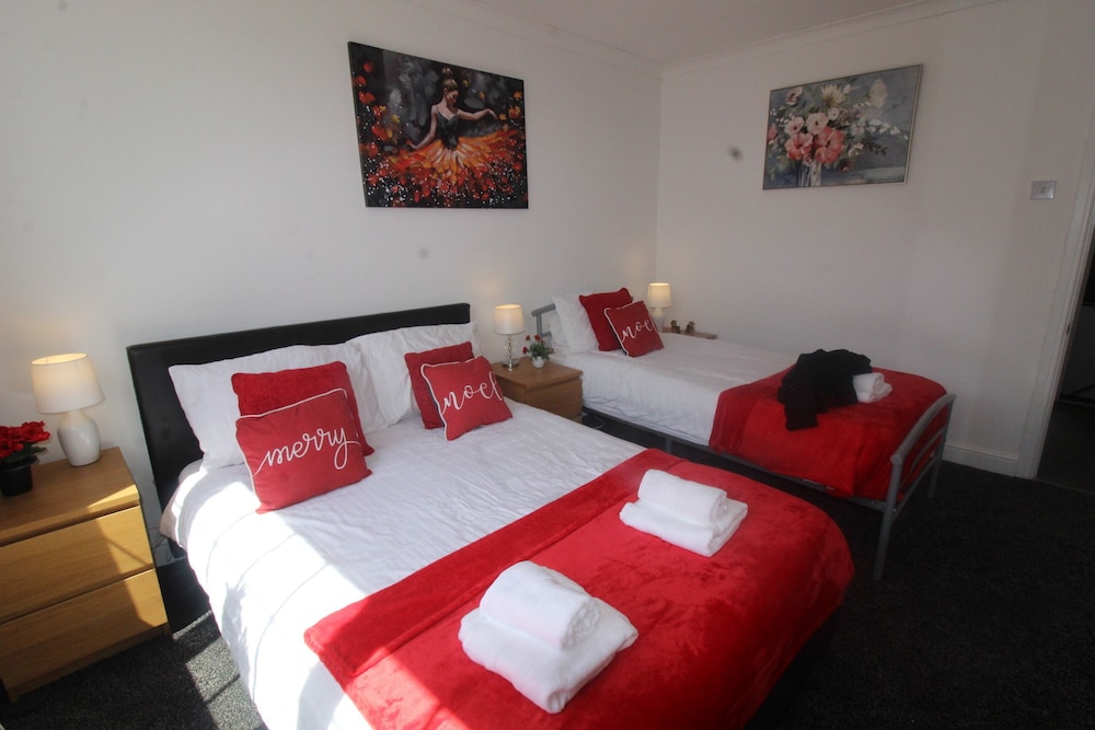 Rotherham Vacations - High Street House - Property Image 12