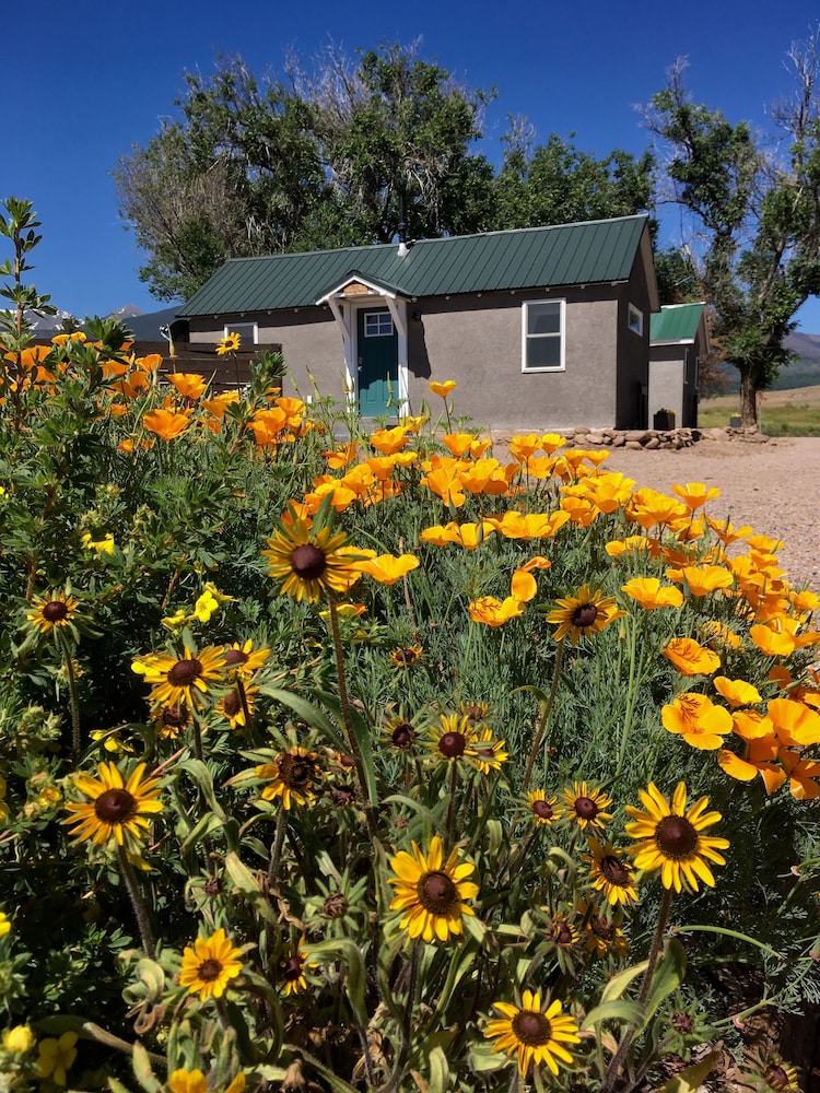 Hillside Colorado Cottages near Westcliffe