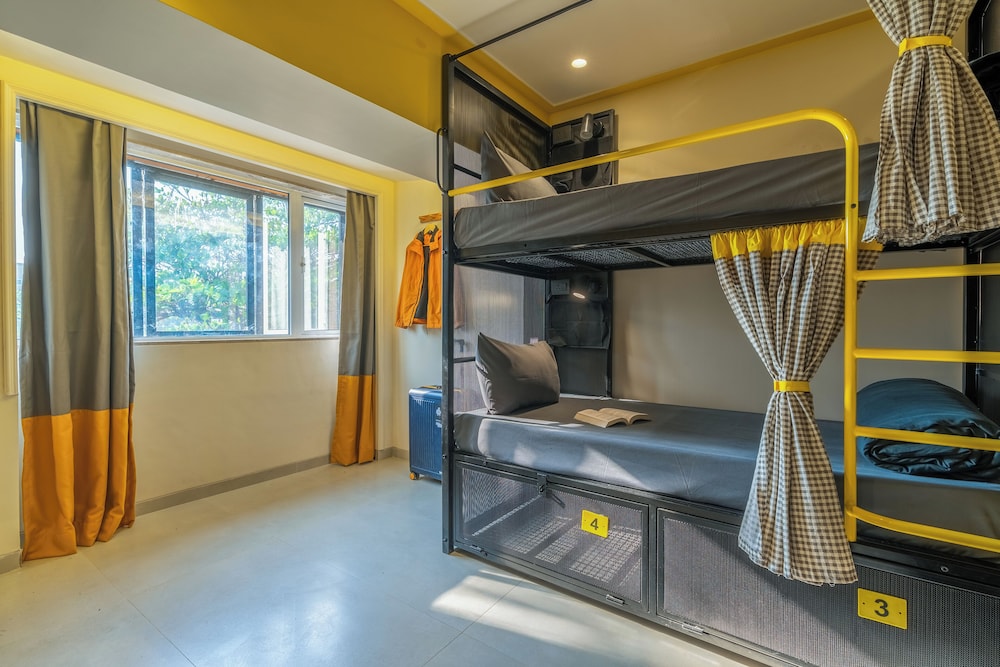 The Hosteller Mumbai, International Airport