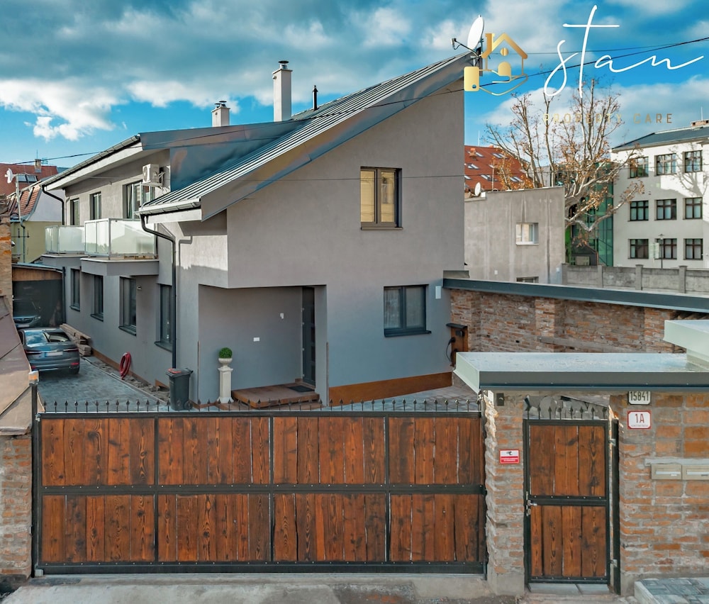 Residence S7 - Luxury Living Apartment