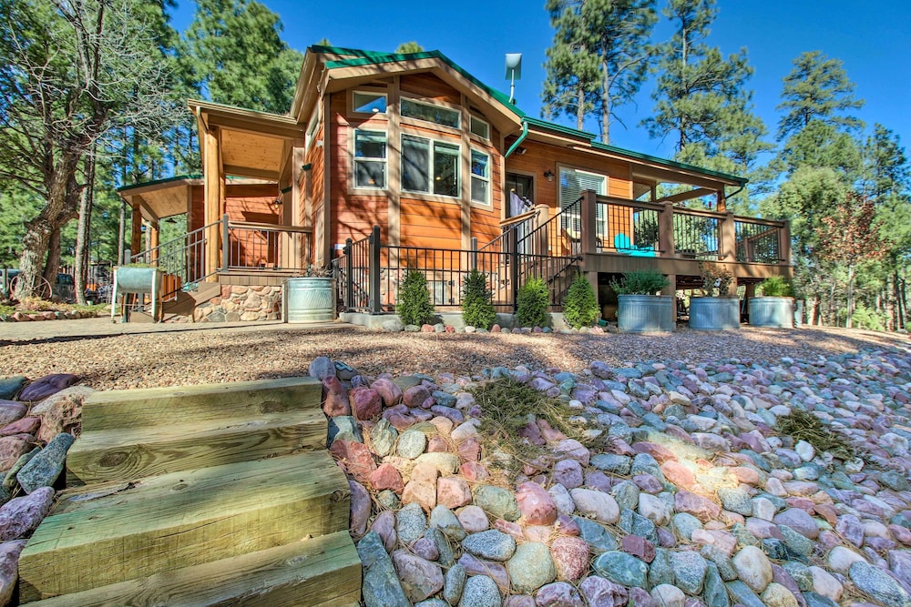 Near Hiking: Cabin w/ Deck & Grill in Show Low view 4