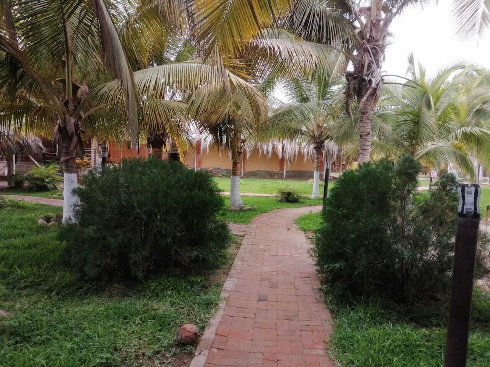 Punta Pacifico Bungalows Mancora