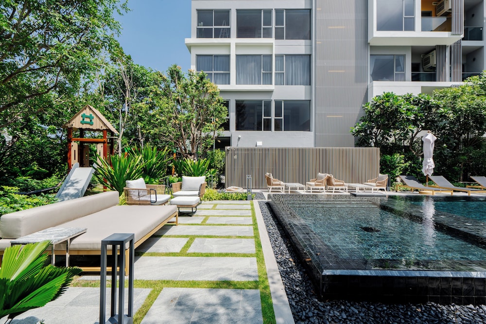 Cozy LakeSide apartments in Laguna