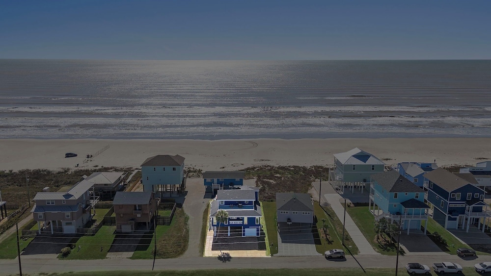 Captain's Manor by Ryson Vacation Rentals