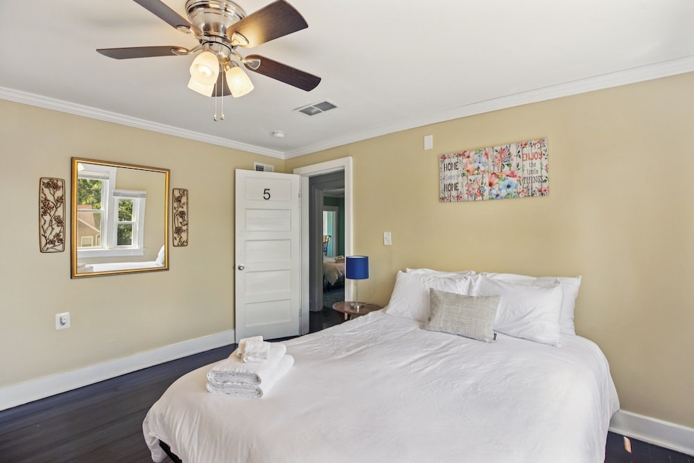 Charming Victorian Home With Porch & Large Yard 7 Bedroom Home