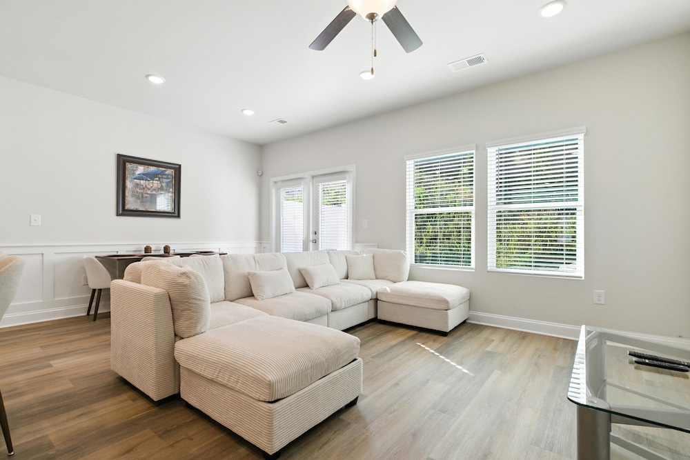 Charming Easley Retreat With Private Yard 3 Bedroom Townhouse