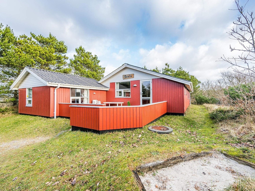6 Person Holiday Home in Henne