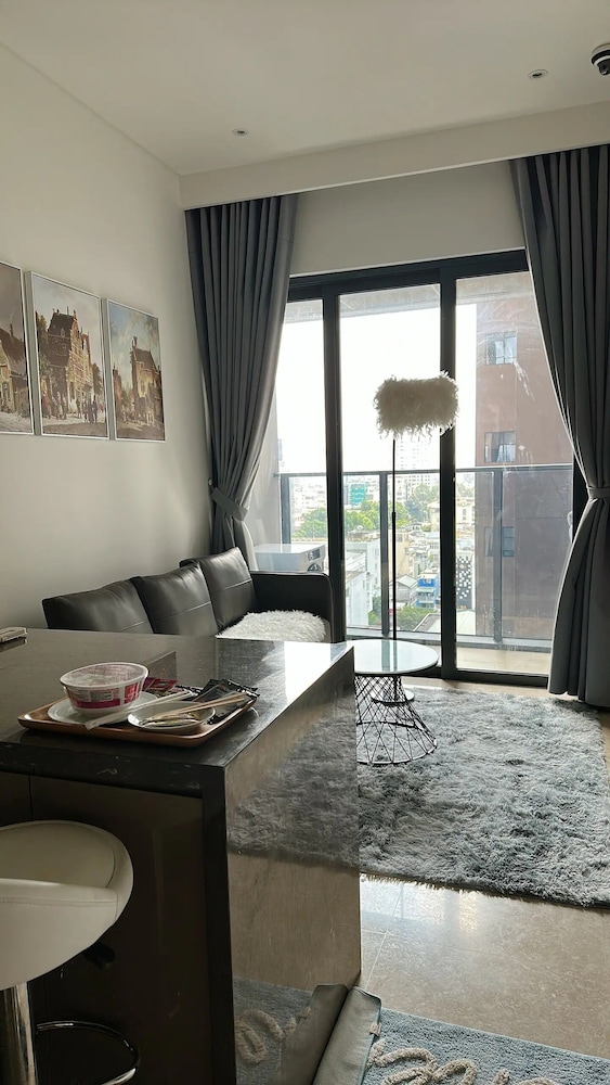 The MarQ Luxury Apartment Distrist 1