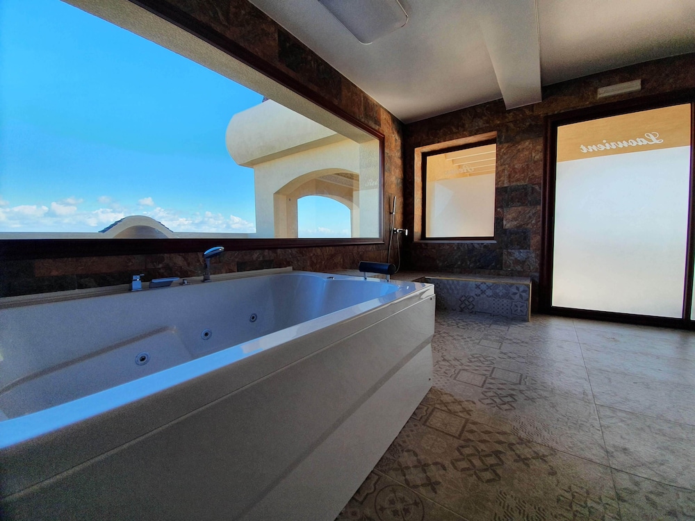 Aktivaparthotel Laourient With Restaurant, and Possibility for Half Board view 4