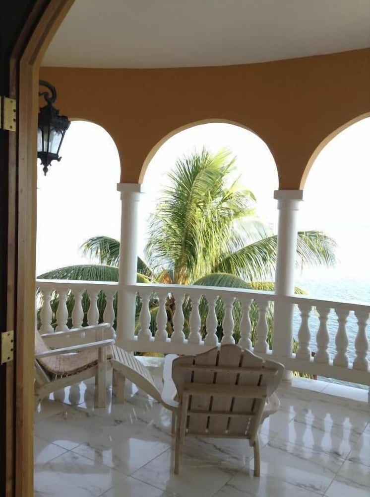 Waters Edge Guest House