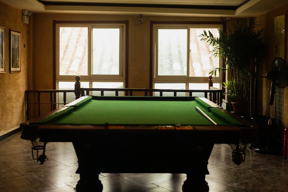 Leo Hostel