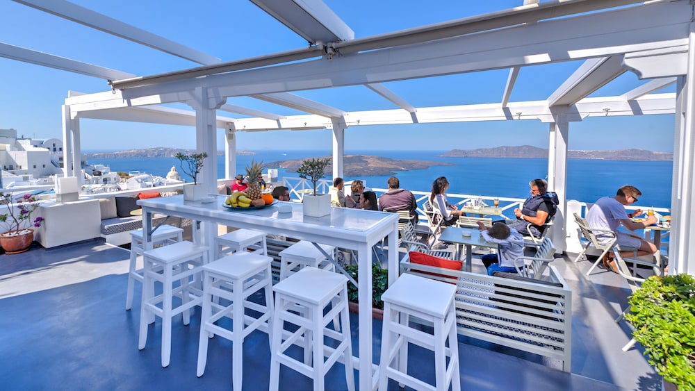 Iriana Suites