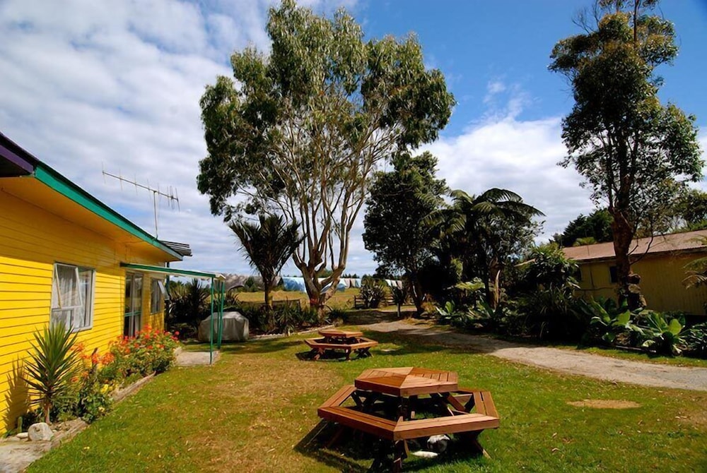 Karamea Farm Baches
