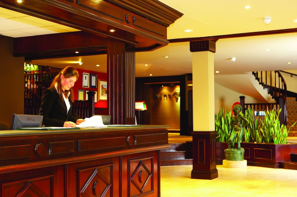 Newbury Vacations - Donnington Valley Hotel and Spa - Property Image 3