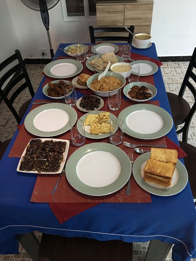Equator HomeStay