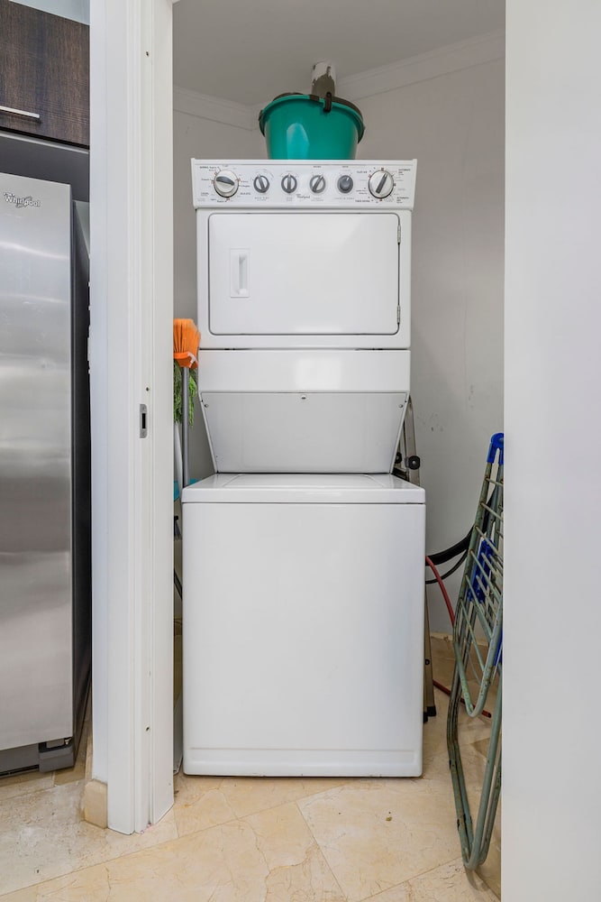 Fantastic 1BR Condo w Amazing Views Amenities