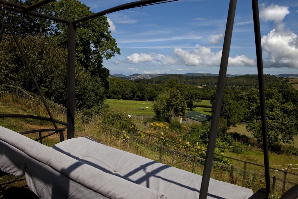 Coed Mawr Hall