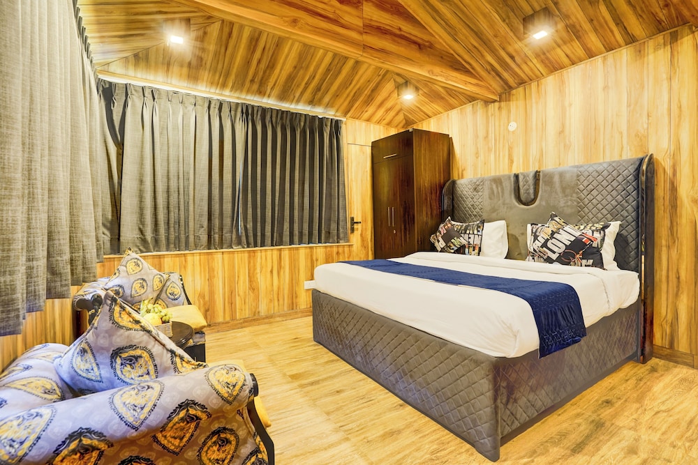 Alaya Stays Fortezza | Pet-friendly 6-BHK Farmhouse With Private Pool